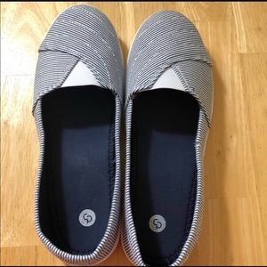 🌼Shoe Sale🌼 Blue White Strip Loafer on Sale